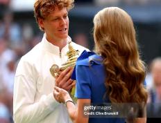 IM体育动画直播通道-温网轻取戴维斯杯，辛纳扛起全队的简单介绍