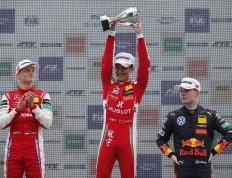 IM体育官方网-关于索伯车队鏖战红牛车队，周冠宇惊艳四座的信息