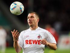 IM体育平台-冰火交织的传奇之夜，莱奥抢七接管比赛，加拿大斩落日本背后的唯一性