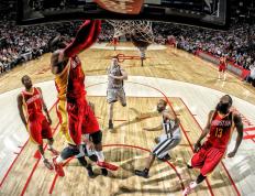 IM体育App下载-绿茵传奇的十字路口，日本对阵安哥拉，基耶萨的里程碑与足球世界的唯一性