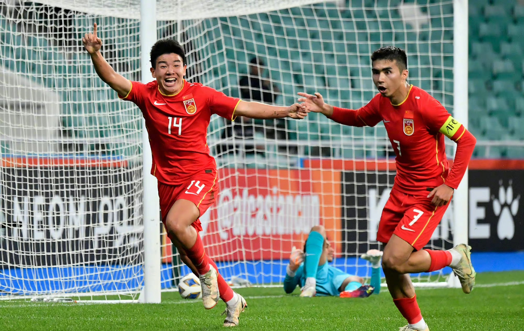 IM体育官网入口-代表中国足球实力的亚洲赛场对决