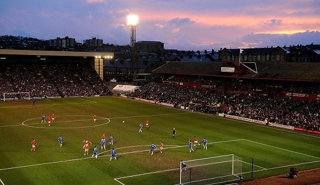 IM体育赛事直播入口-包含重庆客场不败，保级前景一片光明的词条