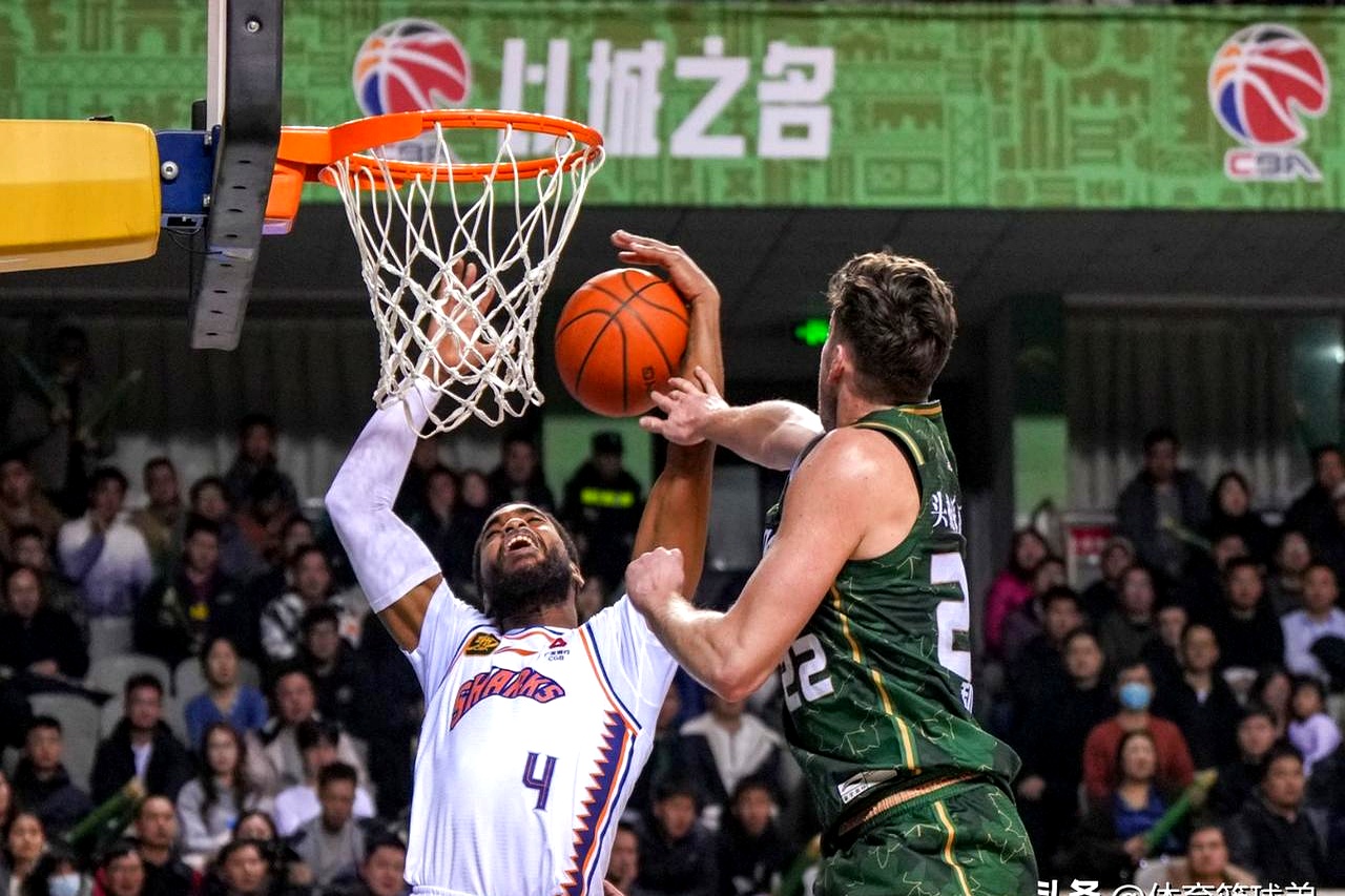 IM体育在线注册-上海男篮战绩疲软，新赛季需要调整战术的简单介绍