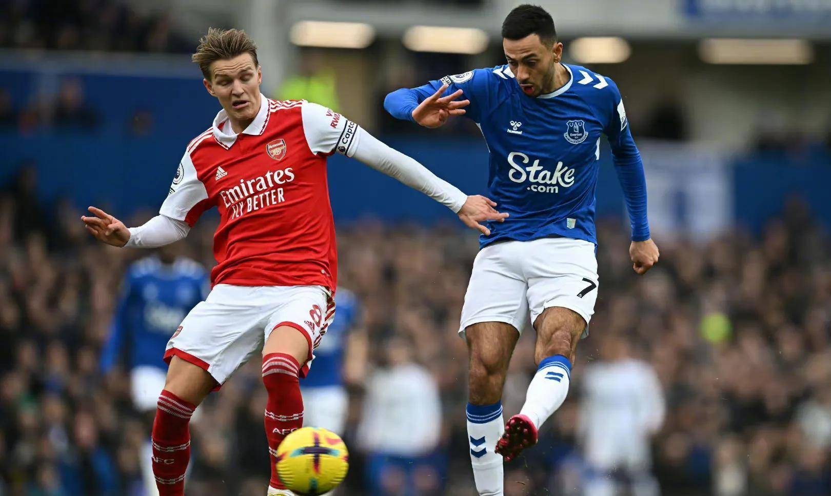 IM体育官网入口-埃弗顿击败伯尔尼茨，取得胜利关键！