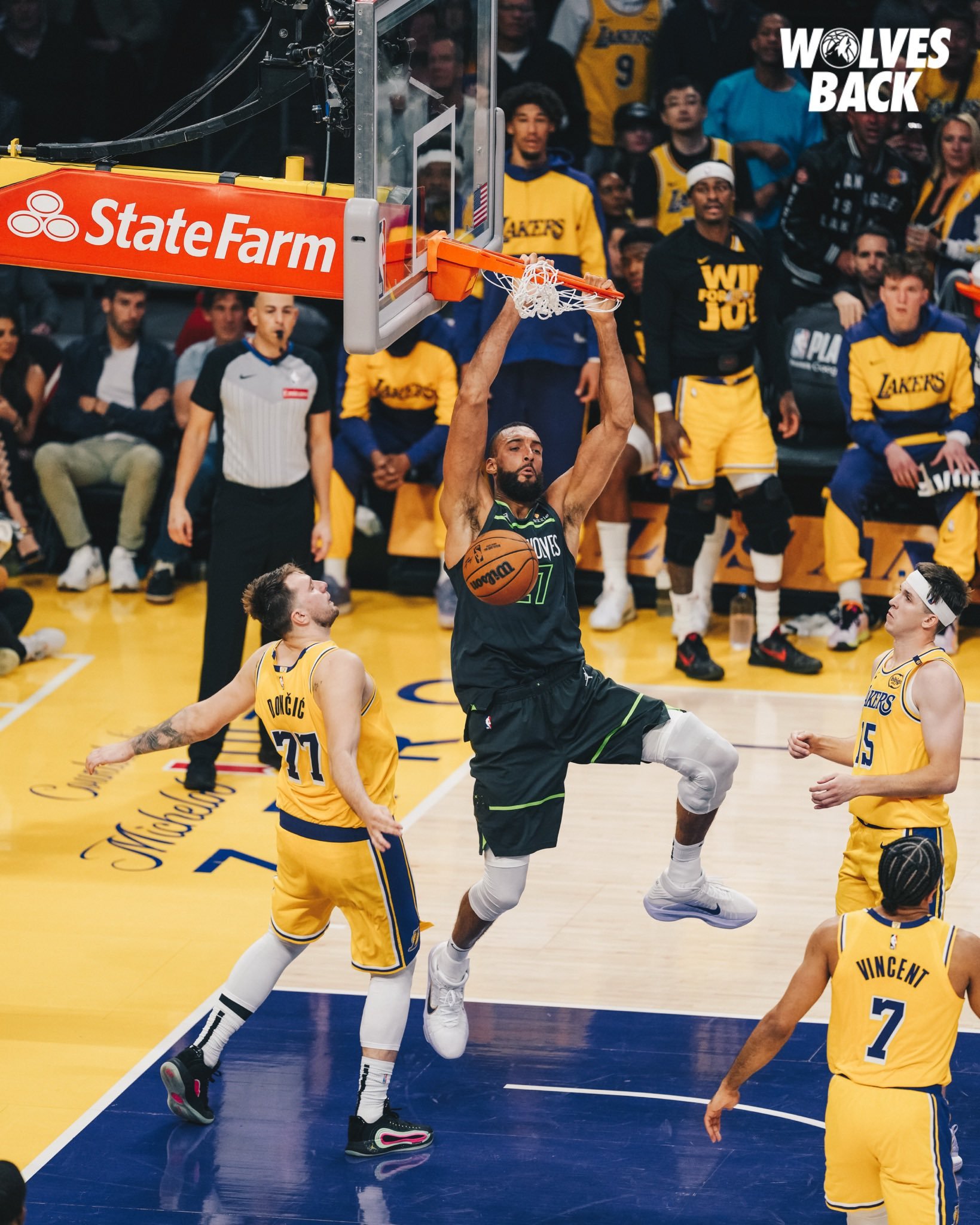 IM Sport-关于NBA季后赛：湖人成功晋级勇士遭逆转出局的信息