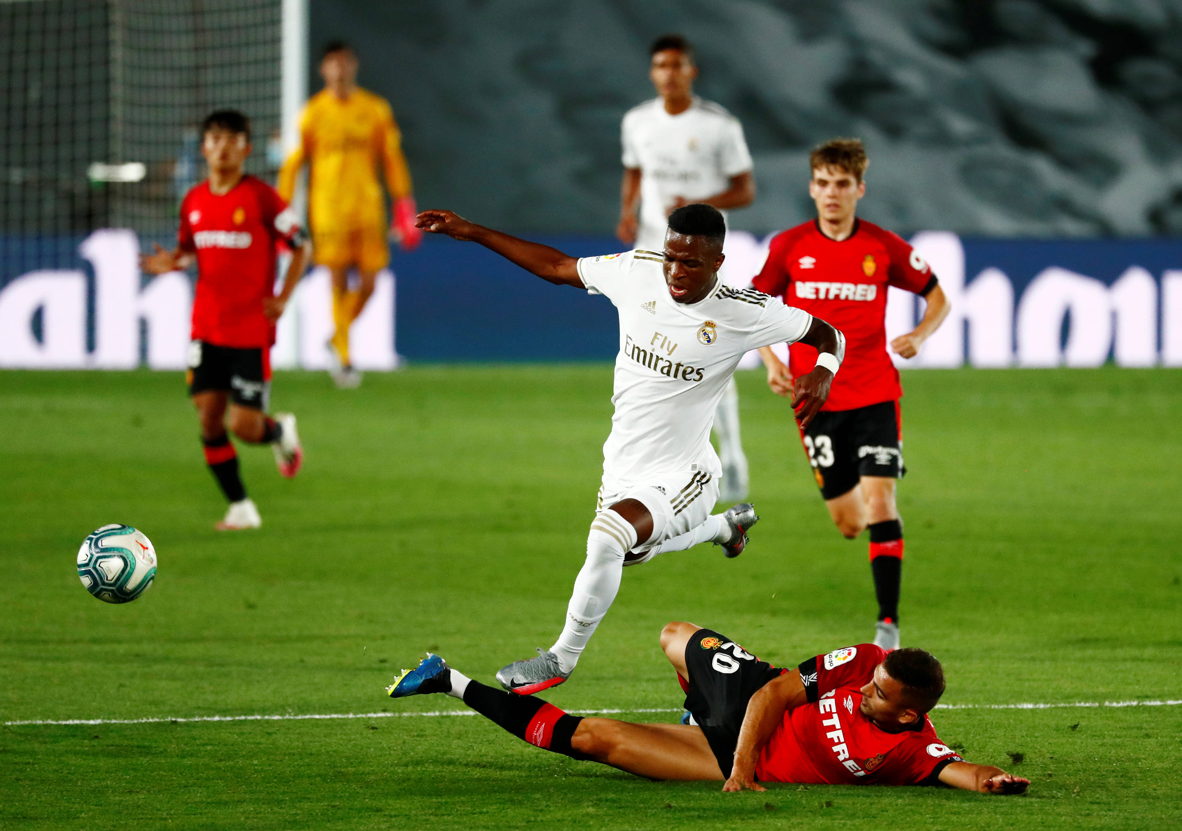 IM体育注册链接-马竞攻防俱佳,国内联赛旗开得胜夺冠势在必行的简单介绍