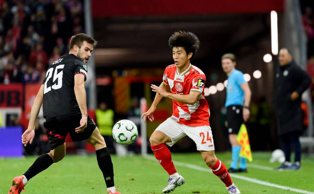 IM体育官网入口-美因茨队在联赛中连续获胜积分稳定