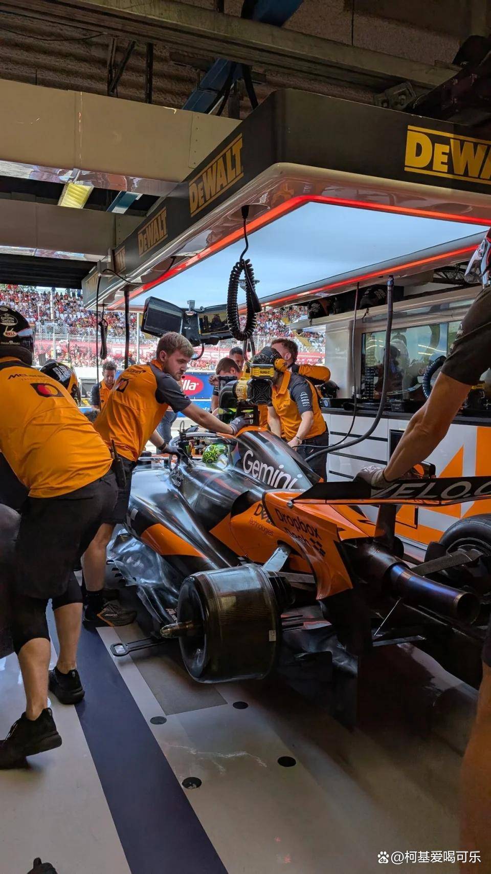 IM体育官方网-包含红牛二队险胜雷诺车队,诺里斯点燃赛场的词条