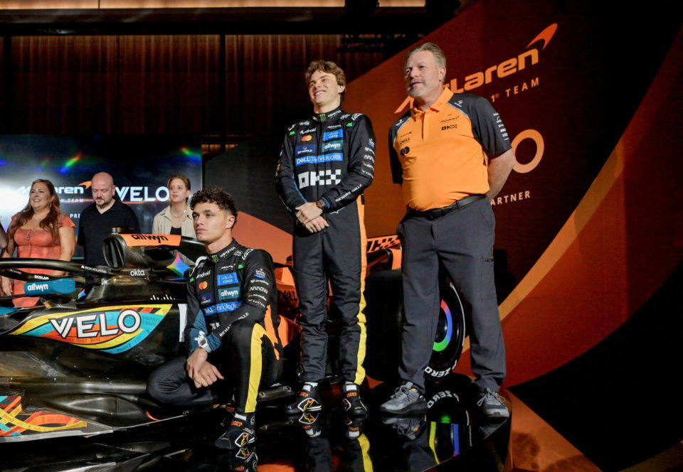 IM体育官方网-包含红牛二队险胜雷诺车队,诺里斯点燃赛场的词条