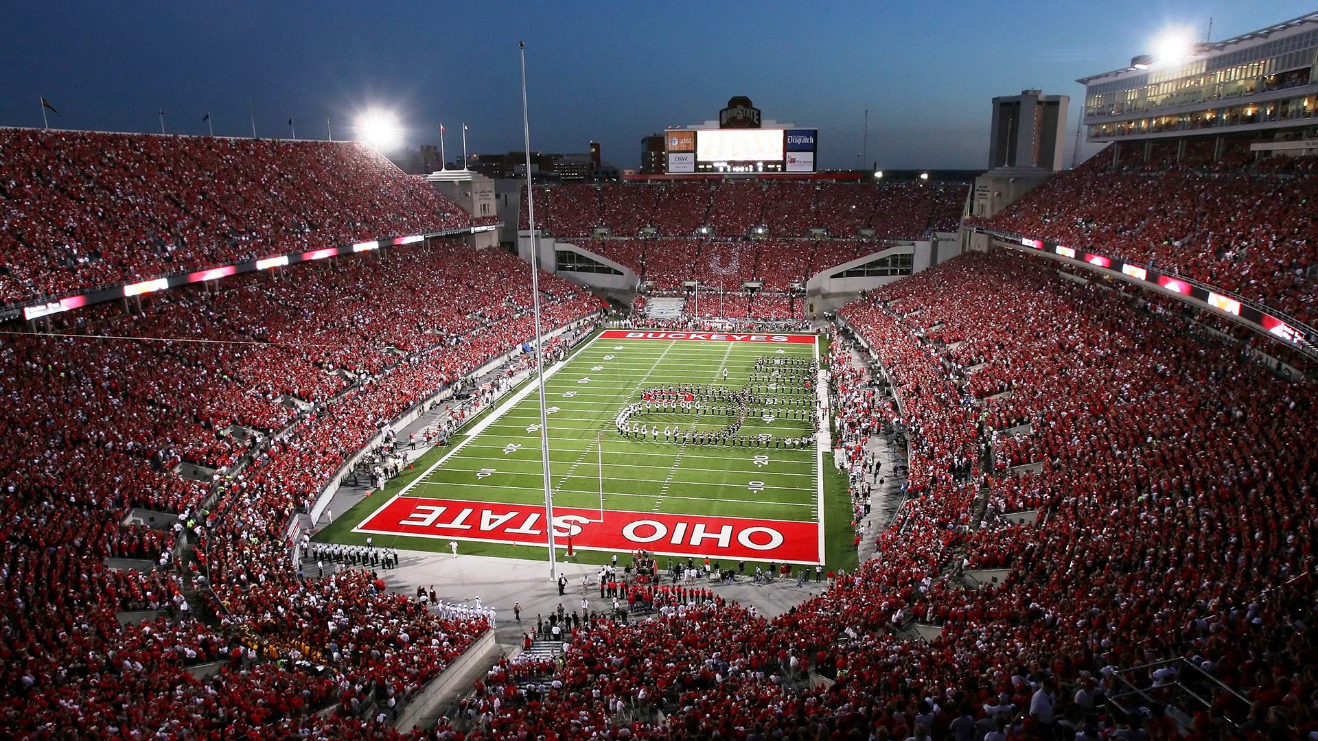 IM体育动画直播通道-欧冠淘汰赛之夜,杰伦·格林带队取胜,书写新传奇