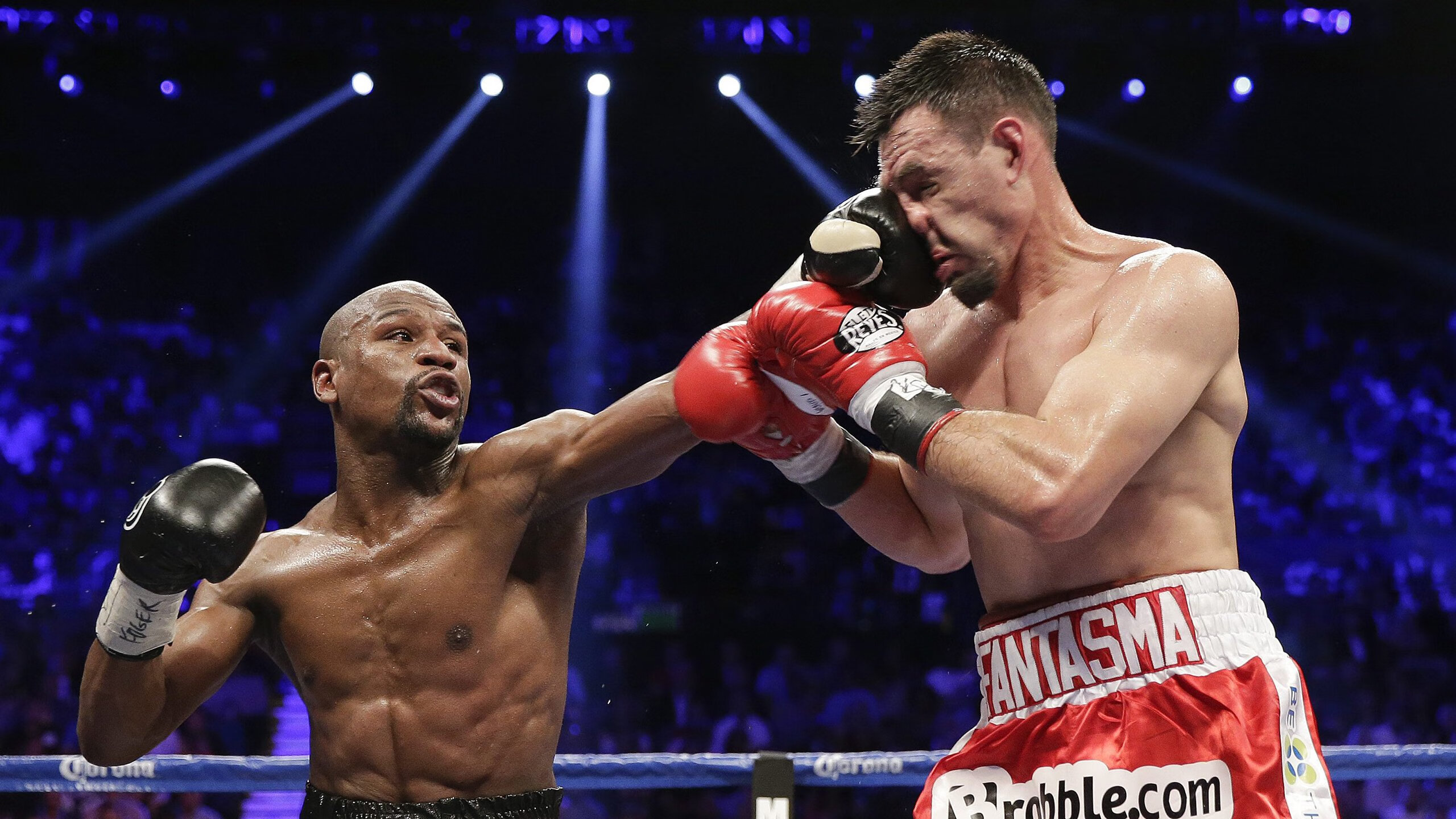 IM体育官网-世界排名争夺战之夜,奥纳纳冠军级表现